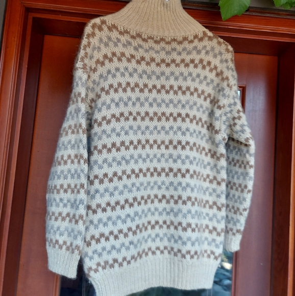 Vintage Wool Hand Knit Sweater - Picture 5 of 11